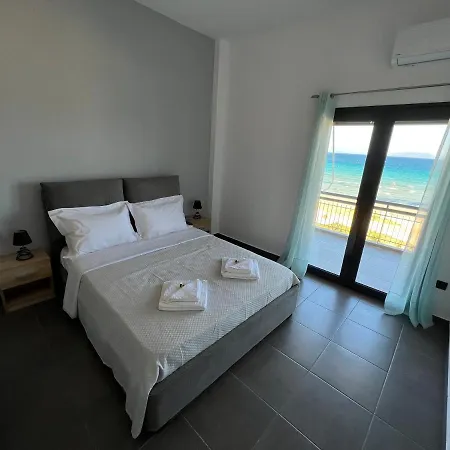 Appartamento Medora By The Sea Near Airport Artemida  Esterno foto